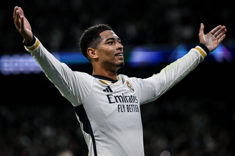 真美凌格!樊振东昨日模仿贝林庆祝,今日模仿C罗双手下压