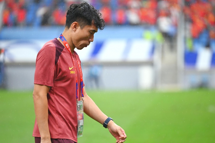 辟谣!北青:郑智仍将继续参与国足执教工作,并在亚冠考察国脚