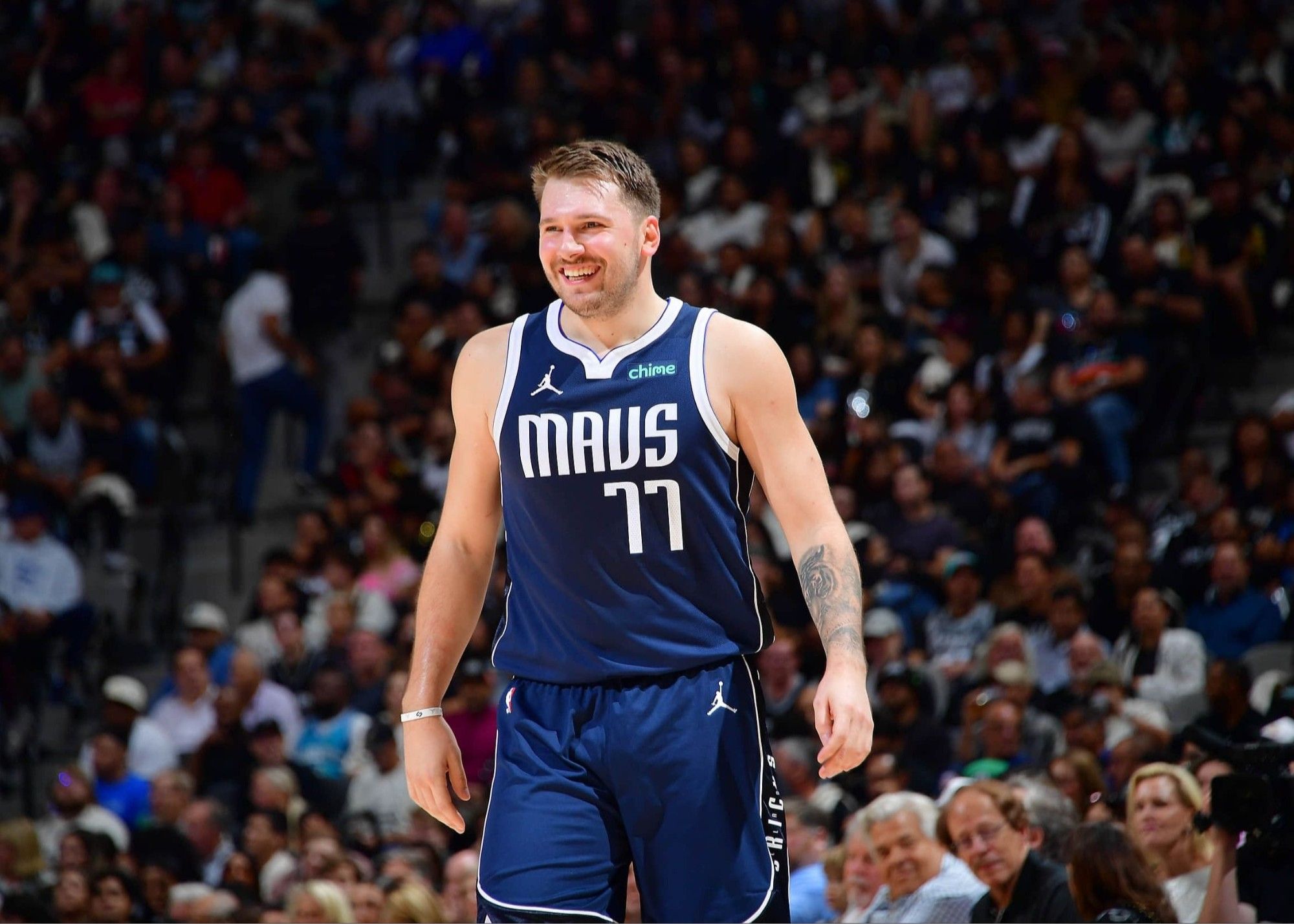 🤕独行侠危？明日对阵快船：欧文出战成疑，东契奇等4人缺席